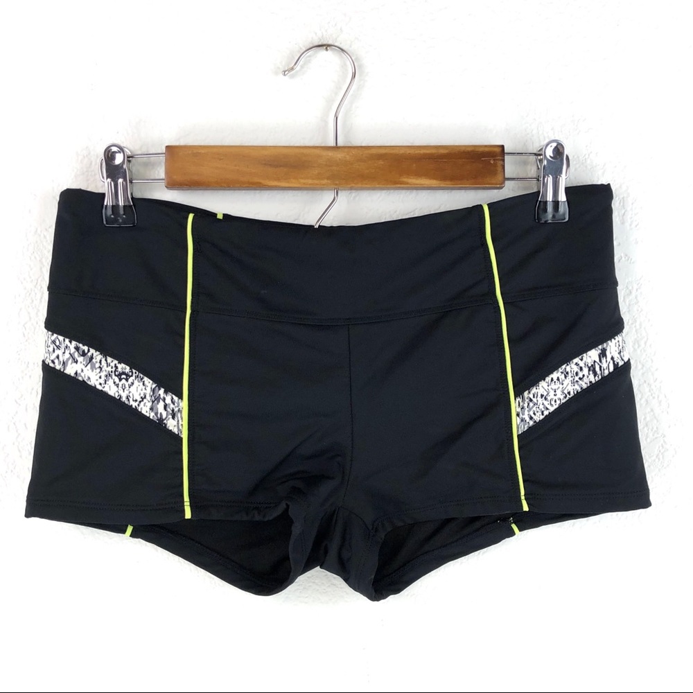 Athleta Shorts Size medium shortie - Picture 1 of 4